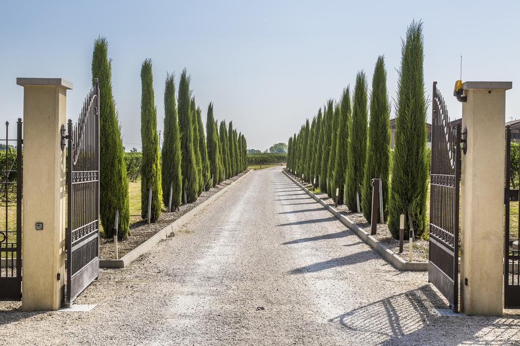 Вилла Cascina Borghetta Сирмионе Экстерьер фото