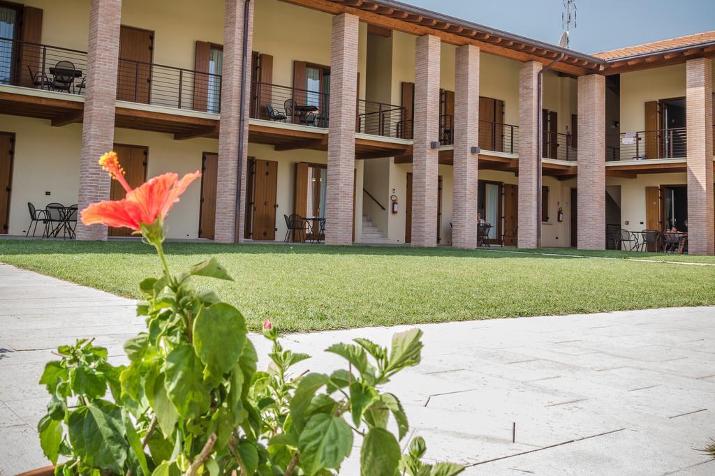 Вилла Cascina Borghetta Сирмионе Экстерьер фото